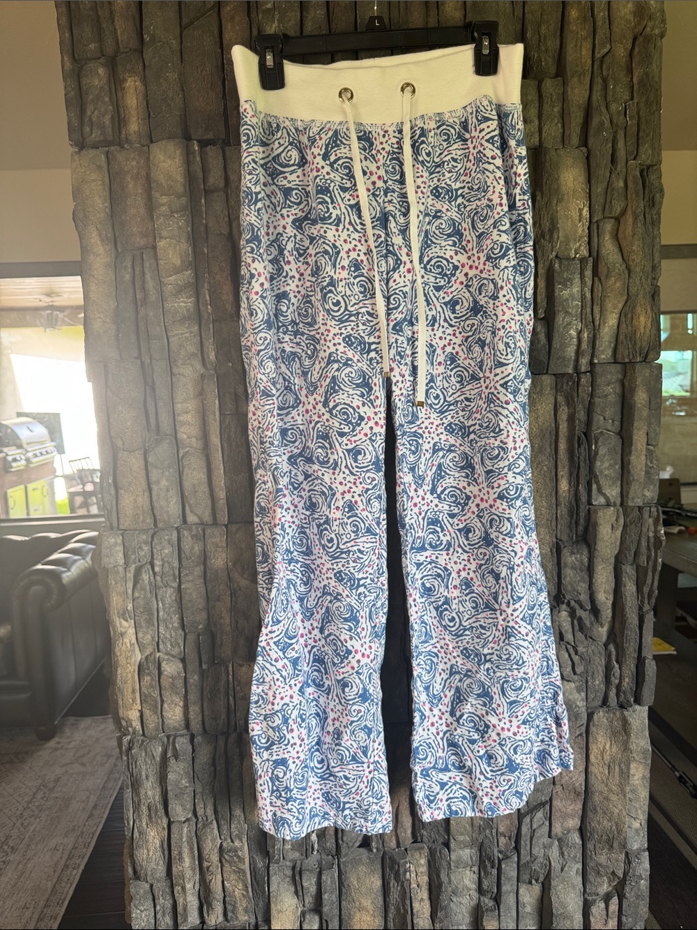 The Beach Pant Lilly Pulitzer  Cotton Lounge Bottoms - Pink Logo